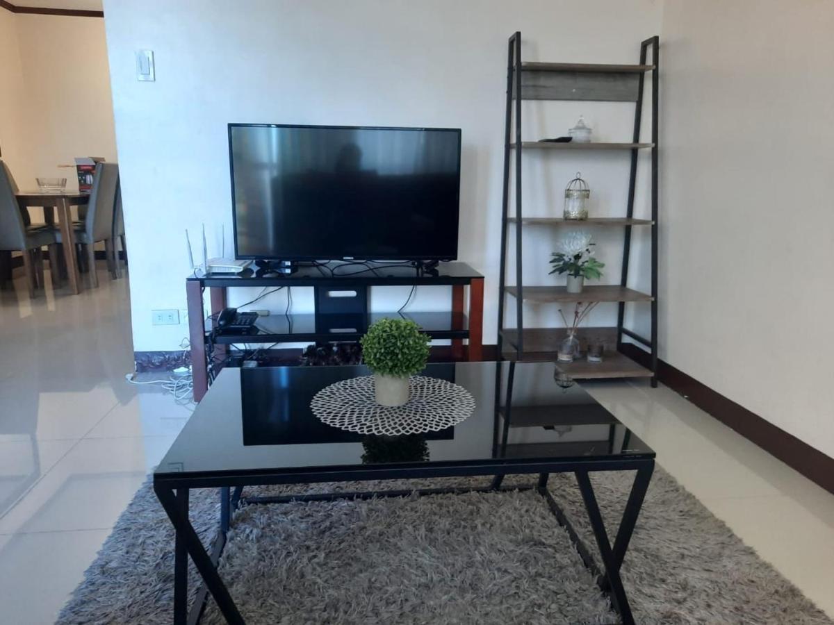Affordable Makati APT Manila Eksteriør bilde