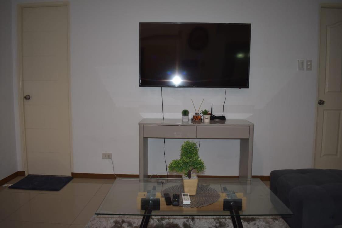 Affordable Makati APT Manila Eksteriør bilde