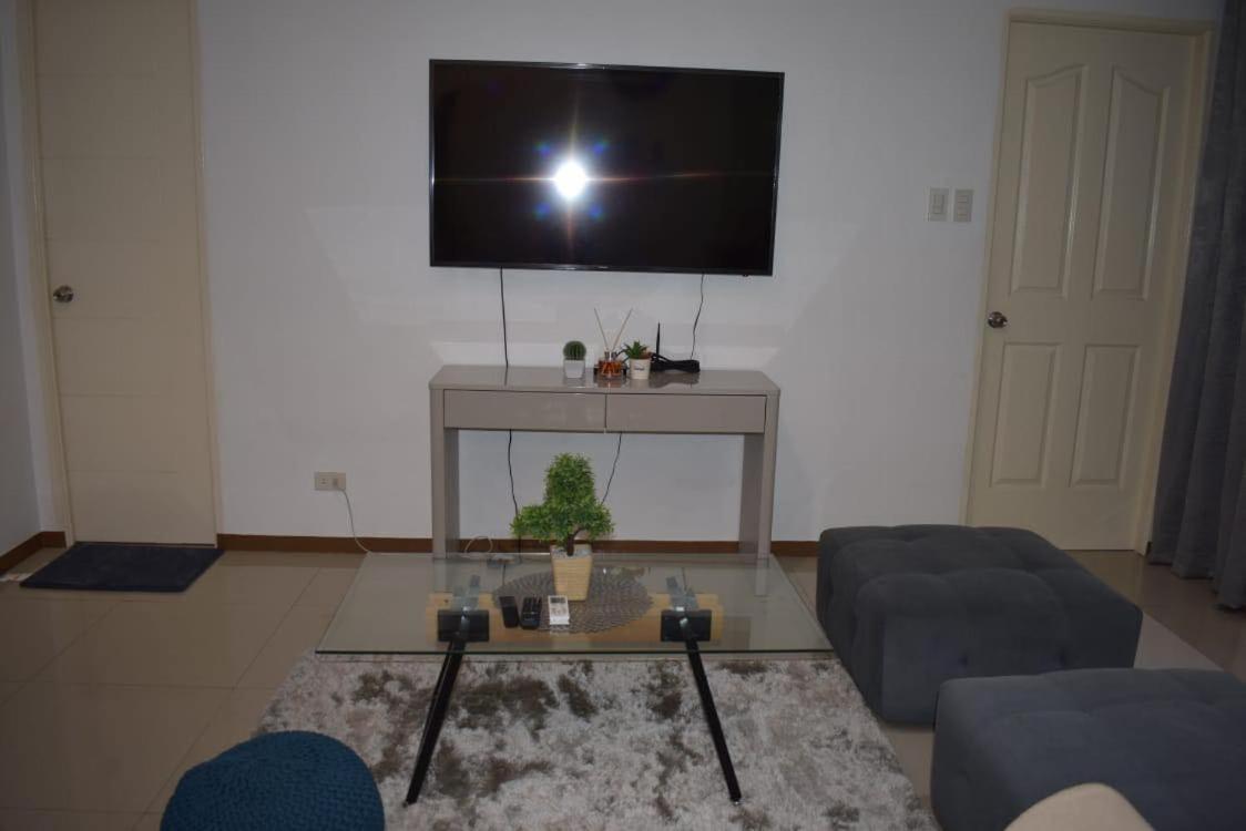 Affordable Makati APT Manila Eksteriør bilde