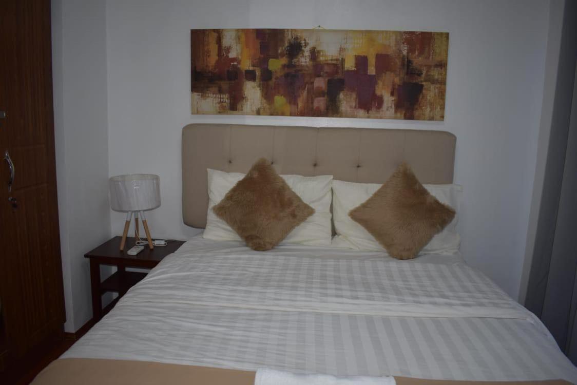 Affordable Makati APT Manila Eksteriør bilde