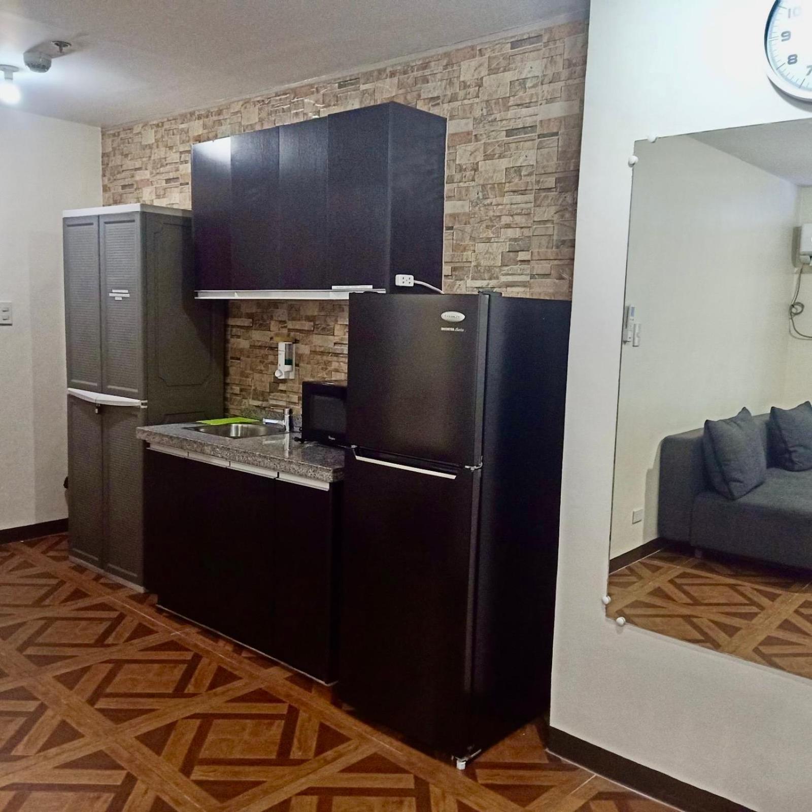 Affordable Makati APT Manila Eksteriør bilde