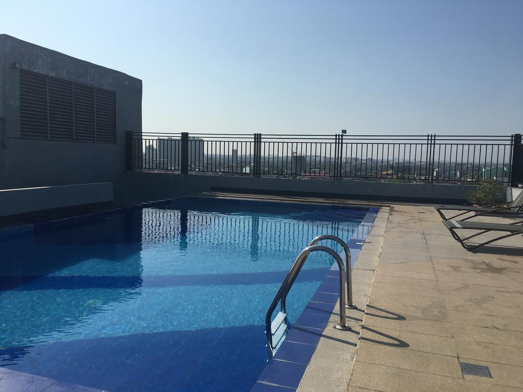 Affordable Makati APT Manila Eksteriør bilde